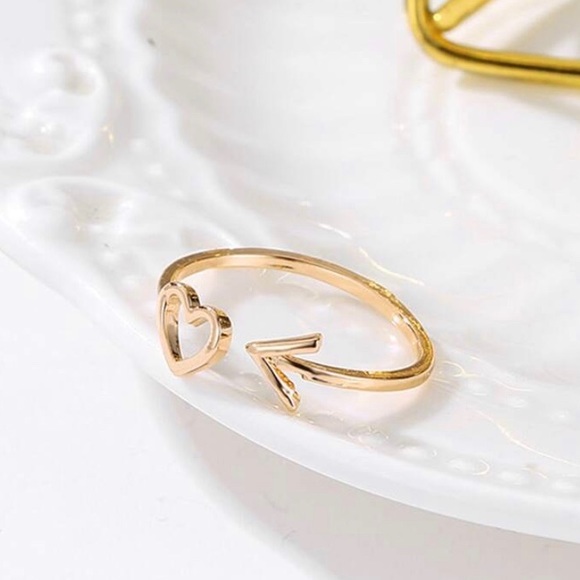 Arrow Through My Heart Ring - Picture 4 of 6